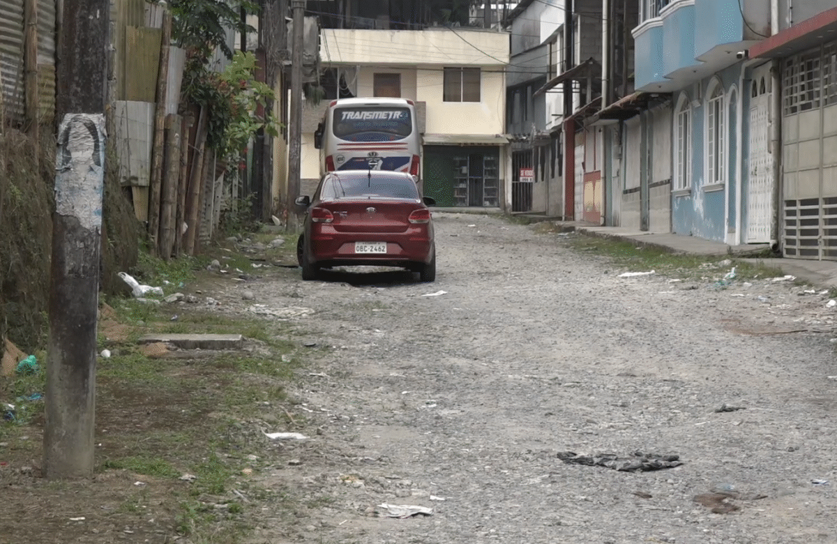 VECINOS DE ZAMBRANO Y SANTA ROSA PIDEN LIMPIAR ALCANTARILLAS PARA EVITAR INUNDACIONES