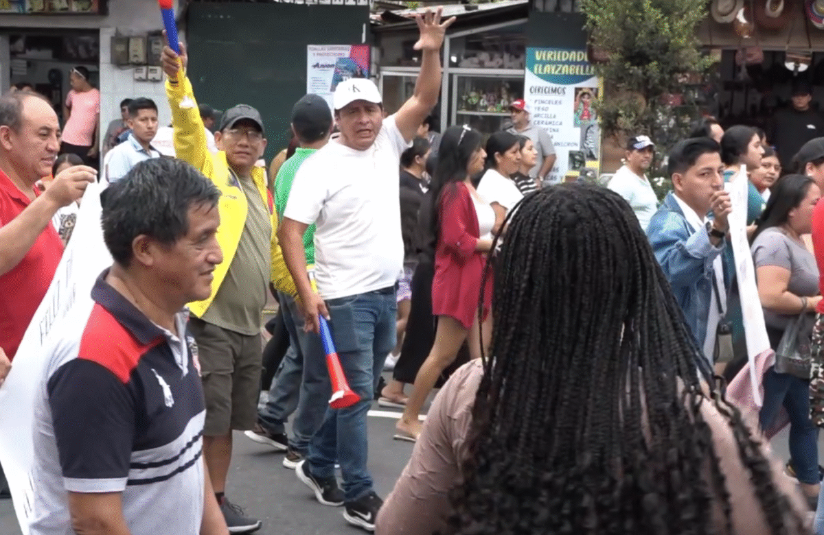ORGANIZACIONES SOCIALES Y SINDICALES PROTESTAN CONTRA MEDIDAS EJECUTIVAS