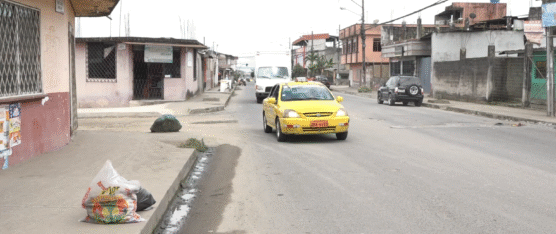 VECINOS DE VENCEREMOS PIDEN ASFALTADO EN LA AVENIDA DE LOS INCAS POR SEGURIDAD