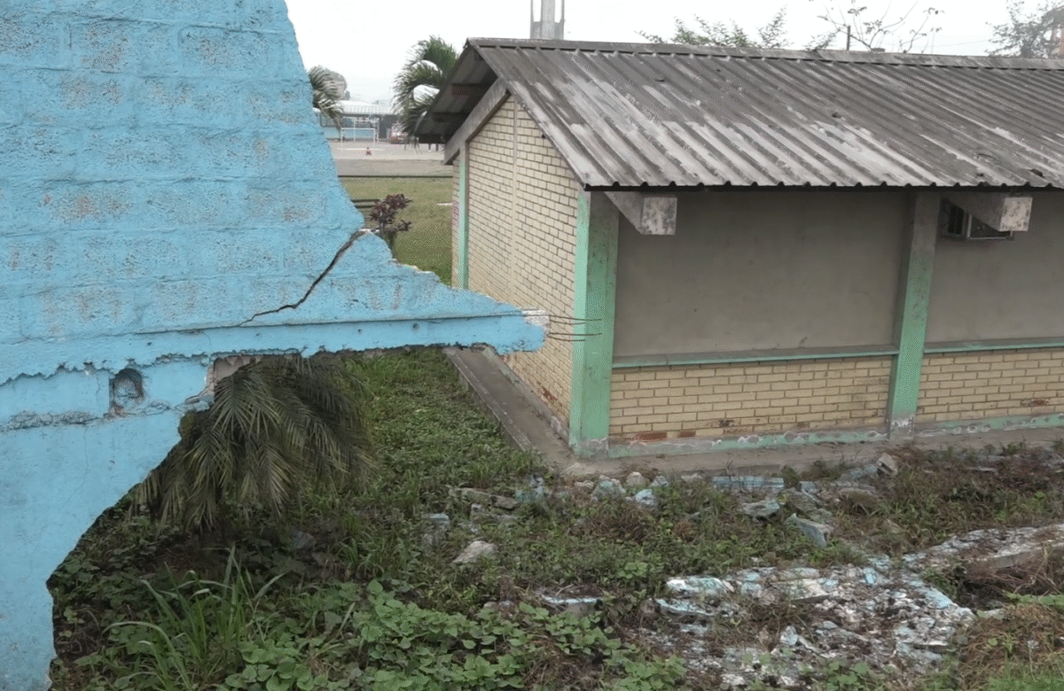 UNIDAD EDUCATIVA RUFINO MARÍN CONSTRUIRÁ SU PARED FRONTAL MEDIANTE AUTOGESTIÓN