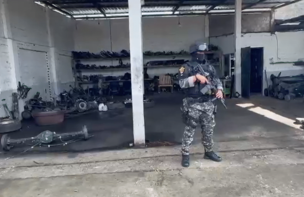 2 LUGARES DE VENTA DE AUTOPARTES FUERON ALLANADOS POR LA POLICÍA