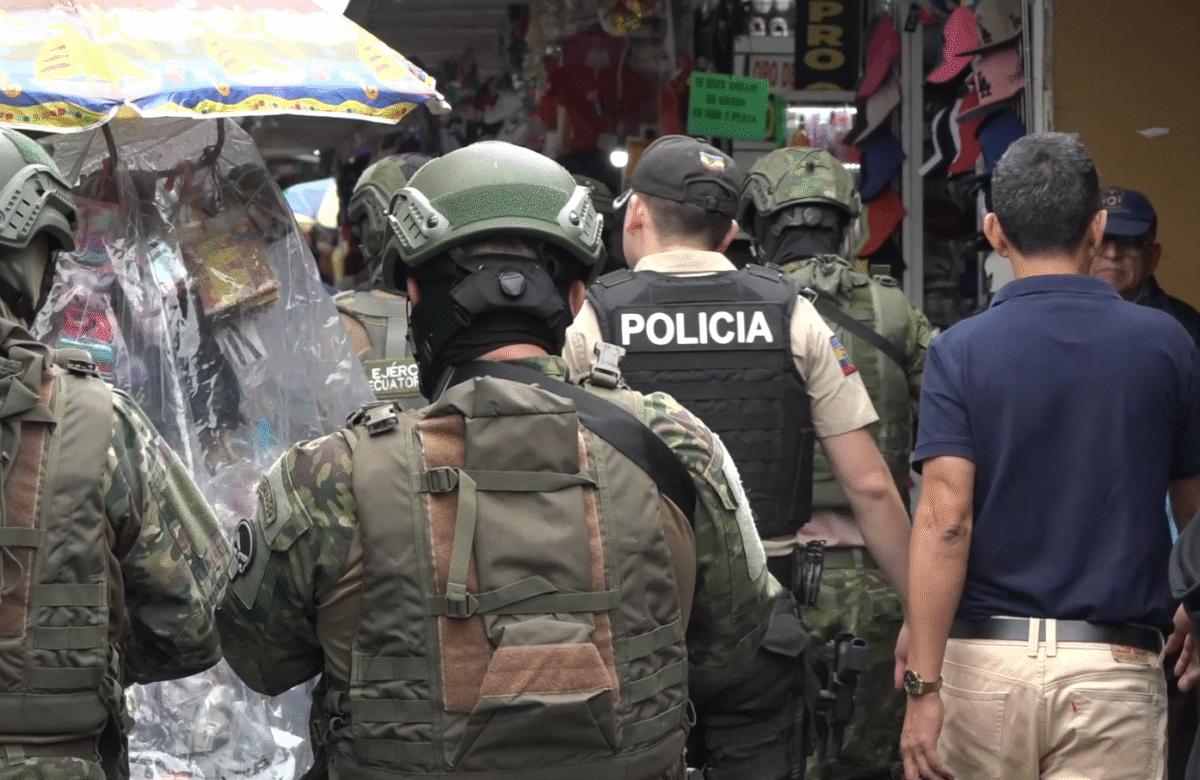 COMERCIANTES DE LA PEATONAL 3 DE JULIO PIDEN MÁS OPERATIVOS Y PRESENCIA POLICIAL