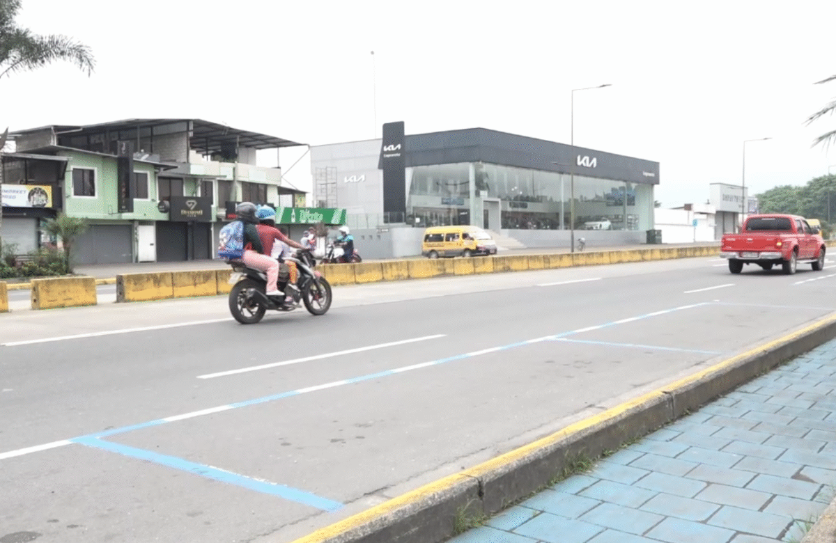 DENUNCIAN CONSTANTE RUIDO EN LA AVENIDA QUITO, ENTRE LA RÍO LELIA