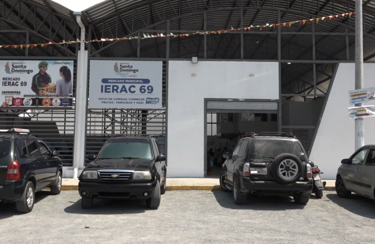 LOS COMERCIANTES USAN LAS REDES SOCIALES PARA ATRAER CLIENTES