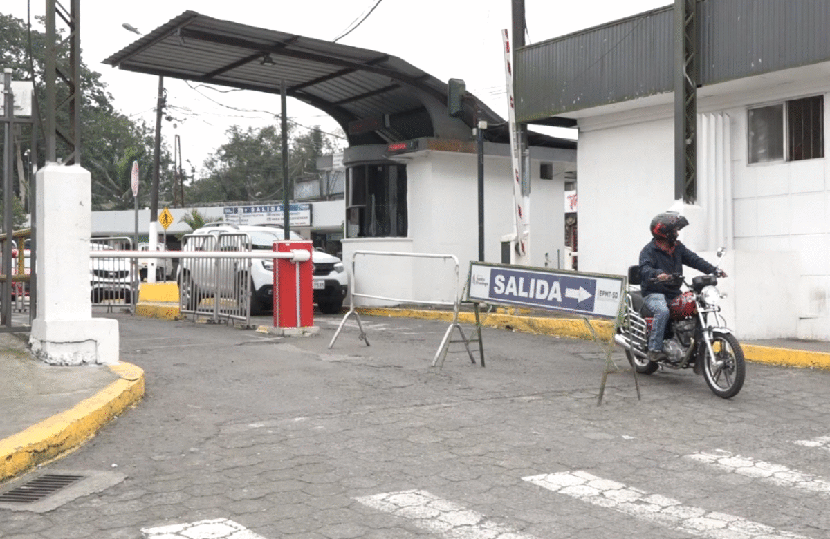 CAMBIO DE SENTIDO EN LA ARTURO LINCE GENERA CONFUSIÓN Y ACCIDENTES