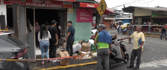 INCENDIO EN PEATONAL 3 DE JULIO Y SAN MIGUEL GENERÓ PÁNICO EN COMERCIANTES