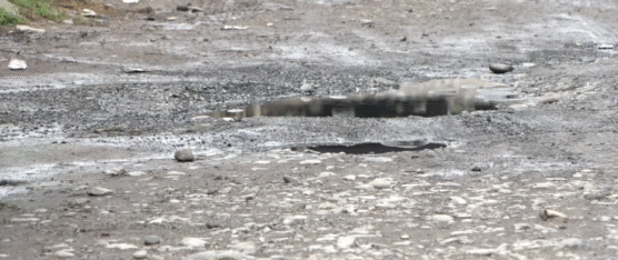 MORADORES DE LOS GUAYACANES EXIGEN ALCANTARILLADO Y ASFALTADO