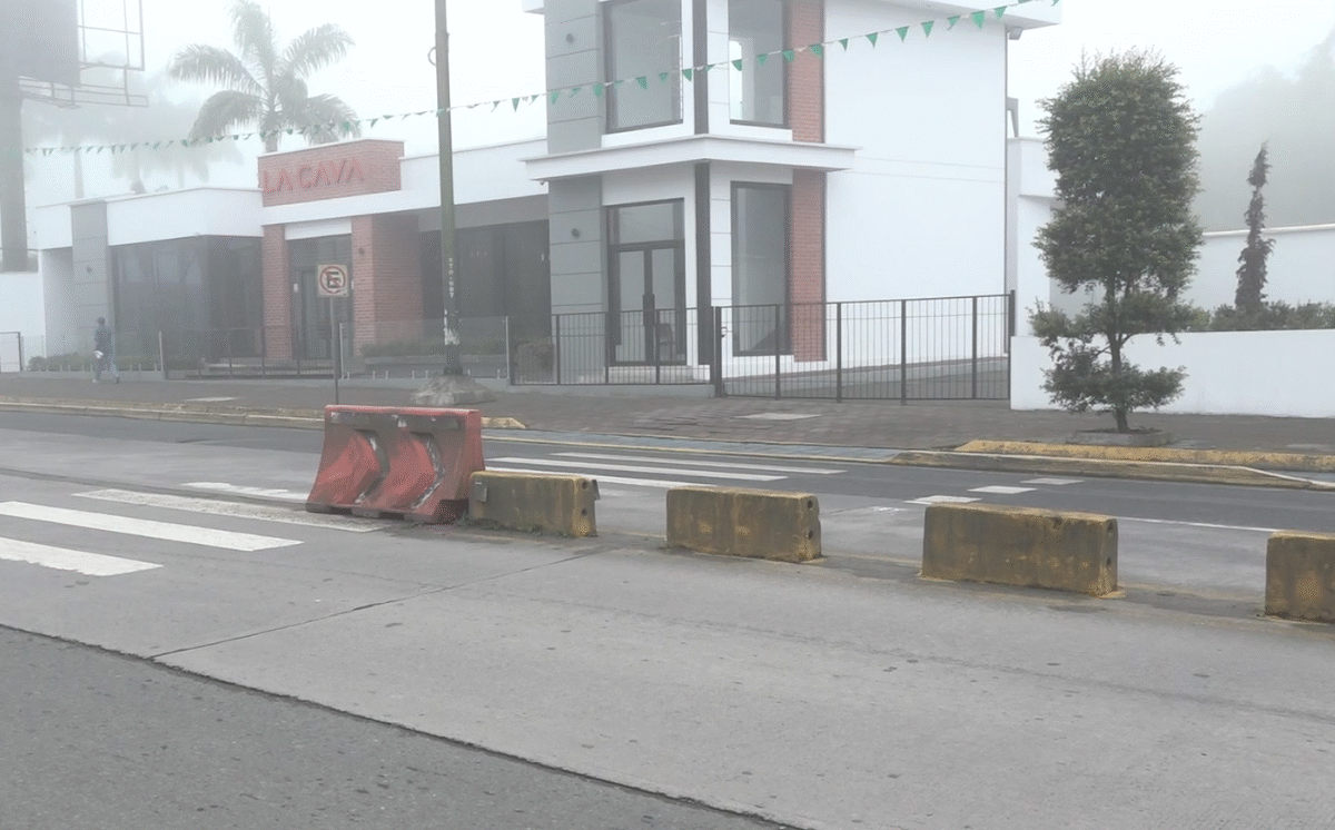 VARIOS ACCIDENTES DE TRÁNSITO SE HAN REGISTRADO EN LA AVENIDA QUITO