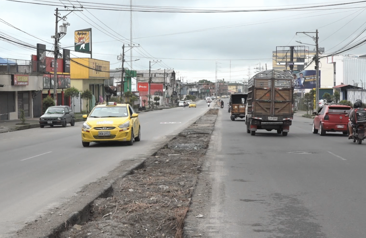 PREOCUPACIÓN CAUSA LA AMPLIACIÓN DE LA AV. CHONE POR FALTA DE SEÑALIZACIÓN