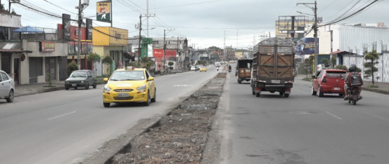 PREOCUPACIÓN CAUSA LA AMPLIACIÓN DE LA AV. CHONE POR FALTA DE SEÑALIZACIÓN