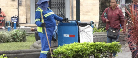 ANALIZAN LAS ALTERNATIVAS PARA EL COBRO DE LA TASA DE RECOLECCIÓN DE BASURA