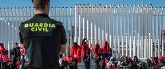 ESPAÑA APUESTA POR REGULARIZAR A MÁS DE UN MILLÓN DE INMIGRANTES EN TRES AÑOS