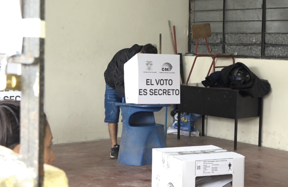 ECUADOR BUSCA NUEVAS ESTRATEGIAS DE SEGURIDAD TRAS EL TRIUNFO DEL NO