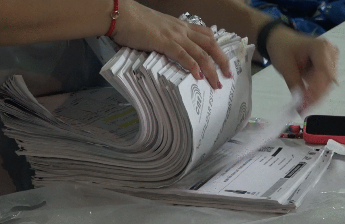 DURA DERROTA AL OFICIALISMO AL GANAR EL “NO” EN TODAS LAS PREGUNTAS