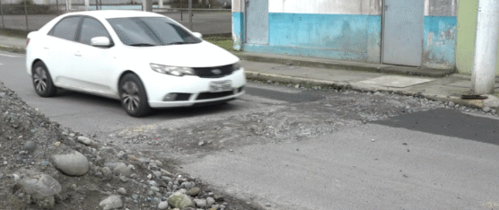 VECINOS DE IERAC 69 PIDEN CONCLUIR OBRA INCONCLUSA EN CALZADA