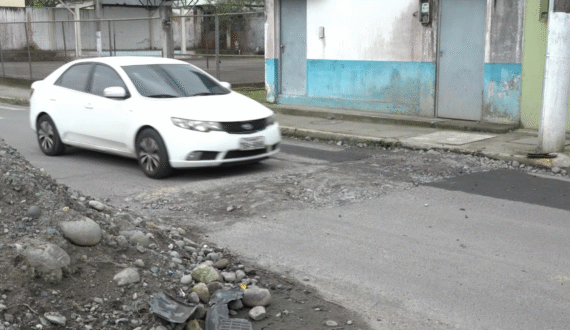 VECINOS DE IERAC 69 PIDEN CONCLUIR OBRA INCONCLUSA EN CALZADA