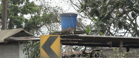 LOS VECINOS DENUNCIAN QUE LLEVAN MÁS DE UNA SEMANA SIN AGUA