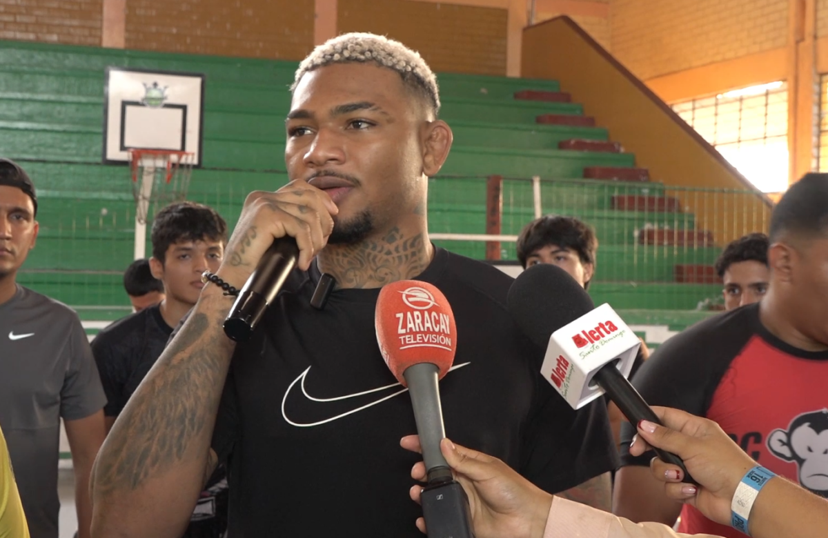 MICHAEL MORALES COMPARTIÓ EXPERIENCIAS CON JÓVENES DEPORTISTAS