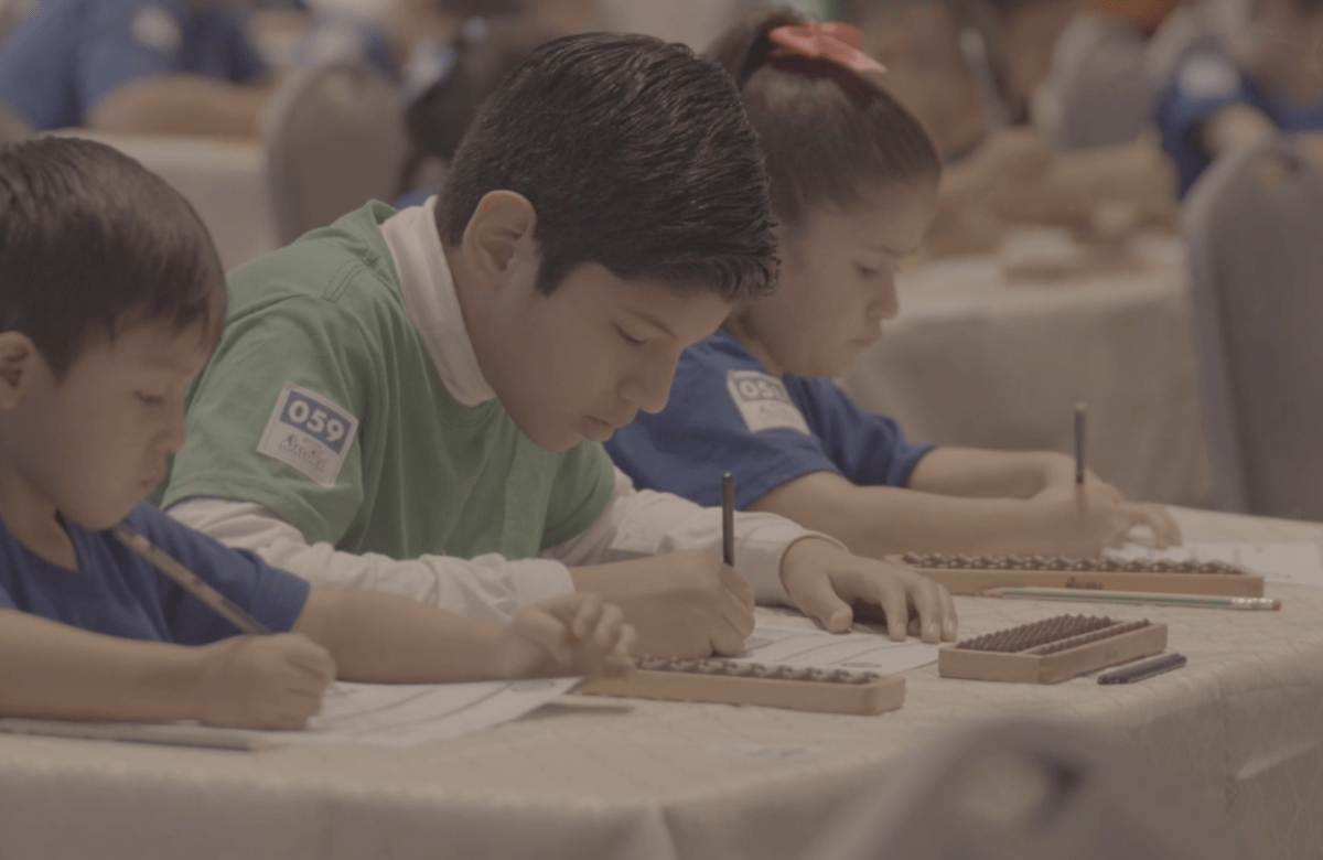 ALOHA MENTAL ARITHMETIC REALIZÓ CAMPEONATO REGIONAL CON 400 NIÑOS
