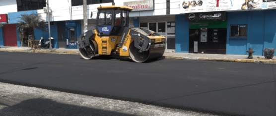 EL ASFALTADO DE LA CALLE VENEZUELA SORPRENDIÓ A LOS MORADORES