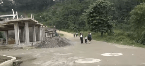 EN EL SECTOR EL ÉBANO PIDEN QUE CONCLUYAN LOS TRABAJOS MUNICIPALES