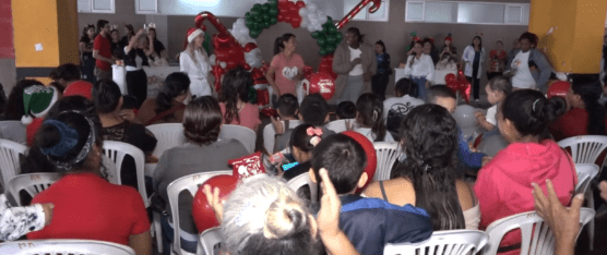 NIÑOS DISFRUTARON DE UN AGASAJO NAVIDEÑO EN EL HOSPITAL DR. GUSTAVO DOMÍNGUEZ