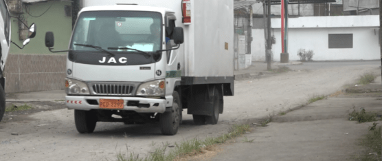 VARIOS ACCESOS SE ENCUENTRAN EN MAL ESTADO EN EL RECREO