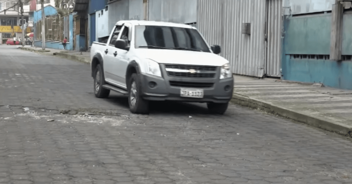 EN EL BARRIO 27 DE MAYO EXIGEN MAYOR OBRAS EN EL LUGAR