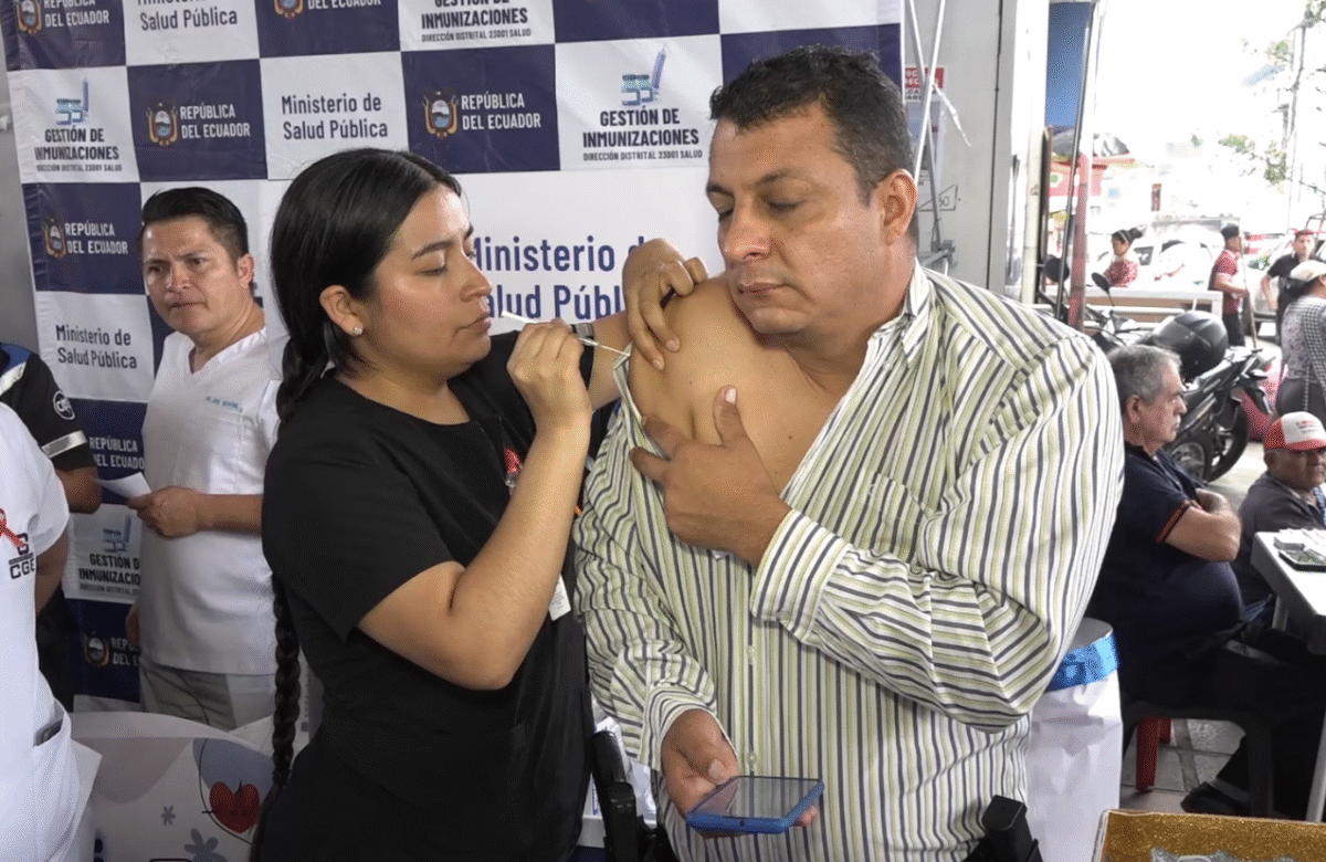 DE ENERO A NOVIEMBRE 261 PERSONAS HAN MUERTO A CAUSA DEL VIH SIDA
