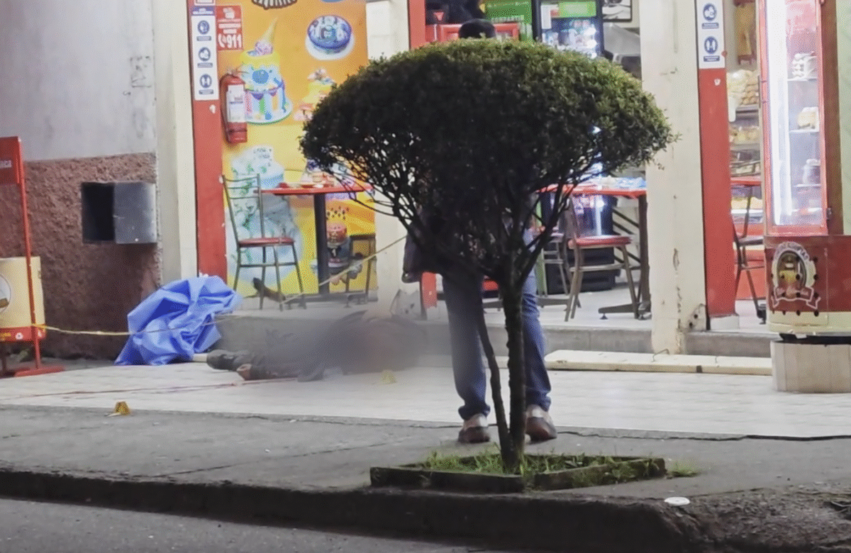 JOVEN EXTRANJERO ES ASESINADO A TIROS EN AV. CHONE; POLICÍA INVESTIGA