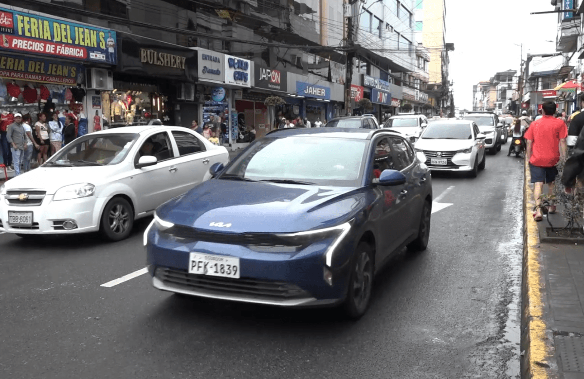 EL CENTRO DE SANTO DOMINGO LUCIÓ REPLETO PREVIO AL FERIADO DE NAVIDAD