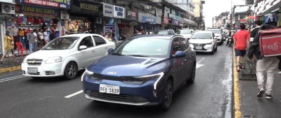 EL CENTRO DE SANTO DOMINGO LUCIÓ REPLETO PREVIO AL FERIADO DE NAVIDAD