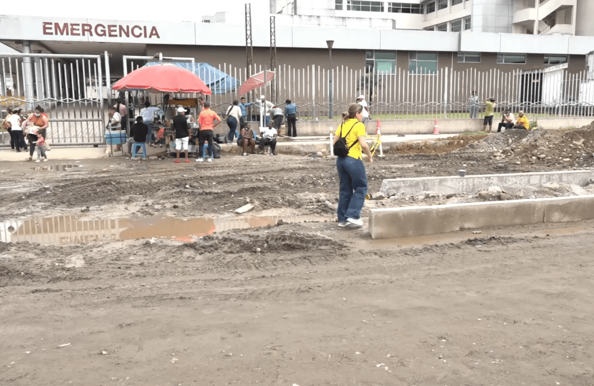 LLUVIAS Y OBRAS EN LA AV. LAS DELICIAS GENERAN MALESTAR CIUDADANO