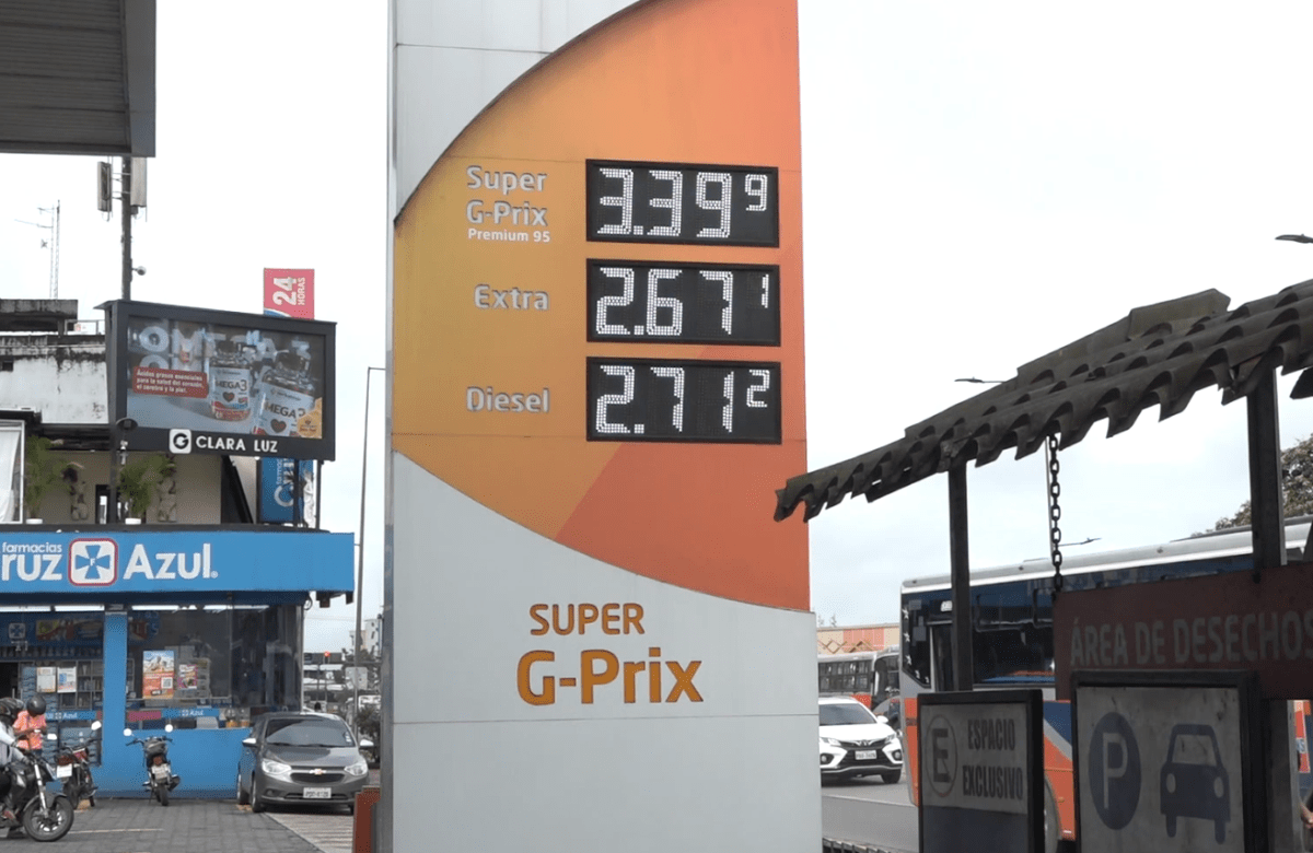 BAJA DE COMBUSTIBLES GENERA ALIVIO EN SANTO DOMINGO Y EL TRANSPORTE LOCAL