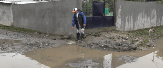 EN EL BARRIO VIRGEN DEL CISNE SE HAN PRESENTADO INUNDACIONES