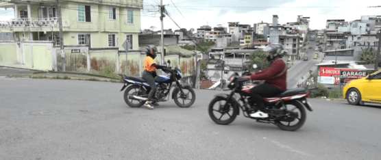 VARIOS PUNTOS DEL CANTÓN NO CUENTAN CON SEMÁFOROS O MUROS