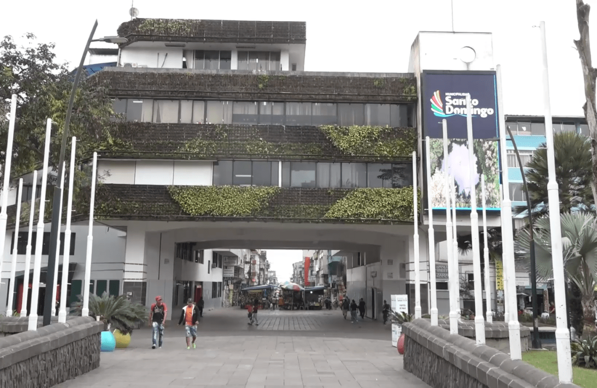 CABILDO DE SANTO DOMINGO BUSCA OPTIMIZAR RECURSOS CON CIERRE DE DIRECCIONES MUNICIPALES