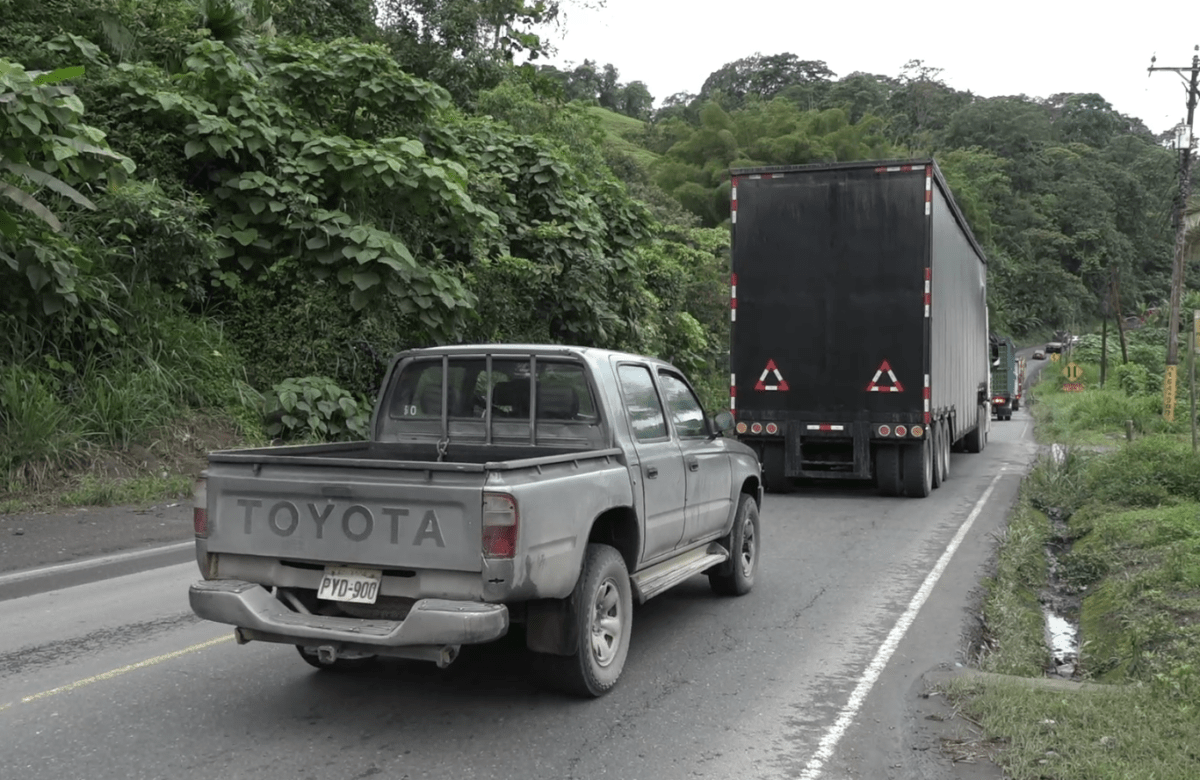 PASO CONTROLADO EN LA VÍA ALÓAG – SANTO DOMINGO POR MANTENIMIENTO