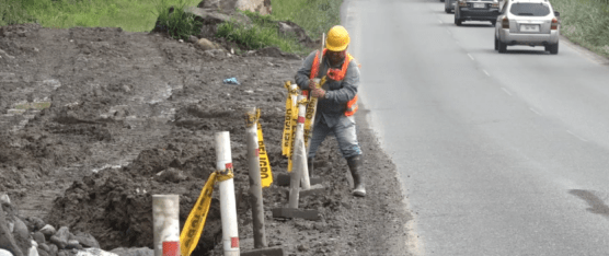 HABILITAN PASO CONTROLADO EN LA VÍA ALÓAG – SANTO DOMINGO POR TRABAJOS VIALES