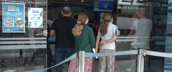 USUARIOS DENUNCIAN PLANILLAS ELEVADAS Y TRABAS PARA OBTENER MEDIDORES EN CNEL