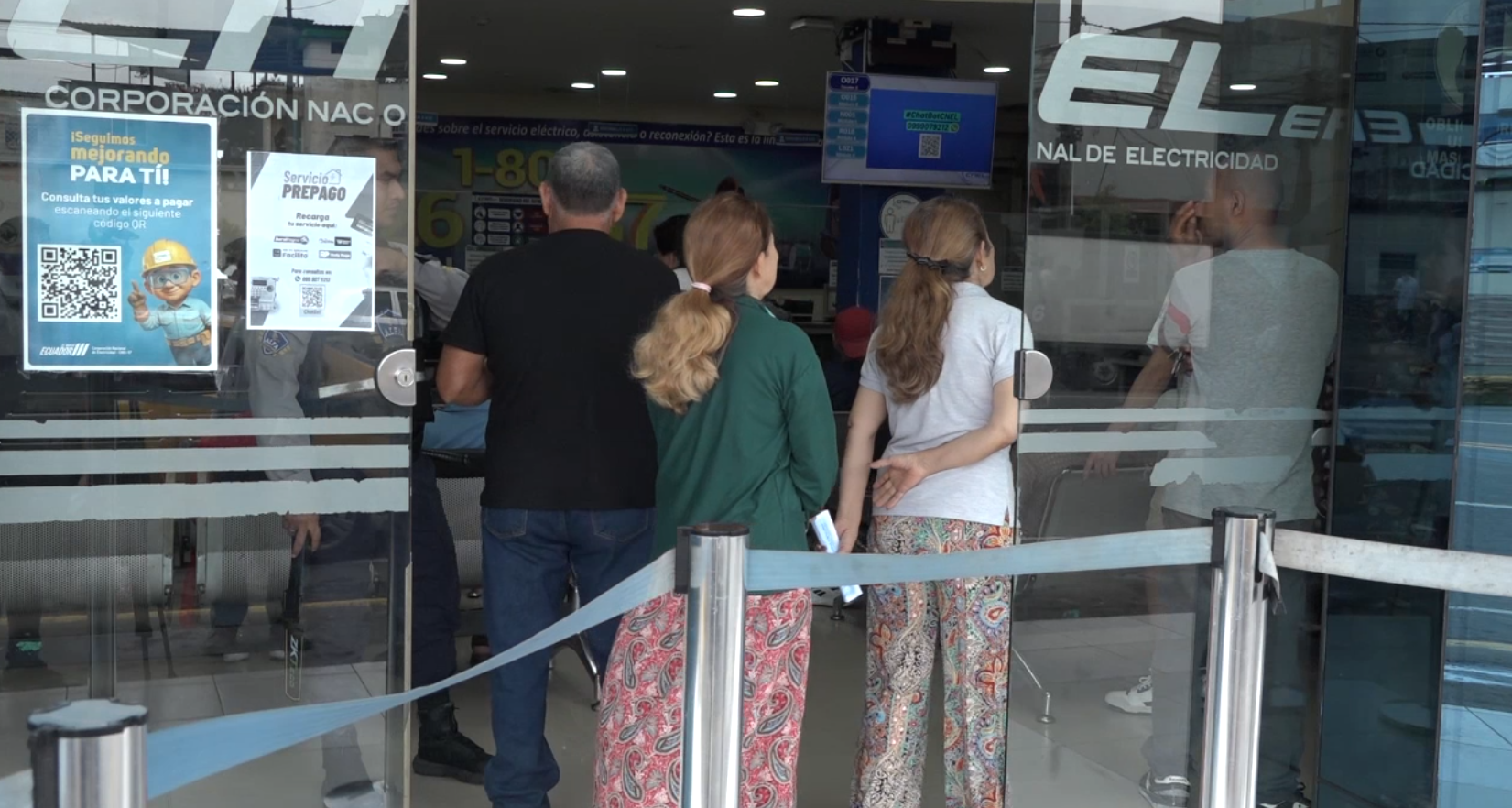 USUARIOS DENUNCIAN PLANILLAS ELEVADAS Y TRABAS PARA OBTENER MEDIDORES EN CNEL