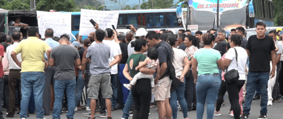LOS HABITANTES DE ALLURIQUÍN CERRARON LA VÍA ALÓAG – STO. DGO.