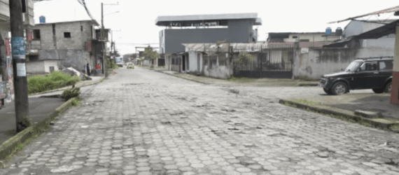 LOS MORADORES EXIGEN EL ARREGLO DE LA CALLE PABLO NERUDA
