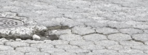 CALLE HUAYNA CÁPAC ESTÁ DETERIORADA Y AFECTA LA CIRCULACIÓN VEHICULAR