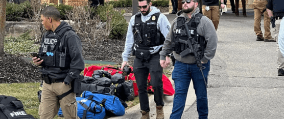 TIROTEO EN SINAGOGA CERCA DE DETROIT DEJA AL PRESUNTO ATACANTE MUERTO