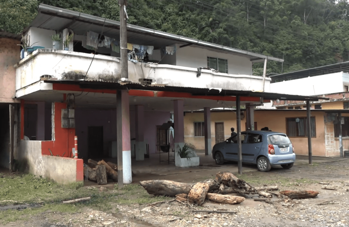 2 CASAS RESULTARON DAÑADAS DURANTE LA EMERGENCIA EN EL PARAÍSO