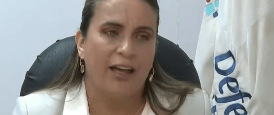 LOS JURISTAS DEBATEN LA SITUACIÓN DE LA JUEZA ALEXANDRA VILLACÍS