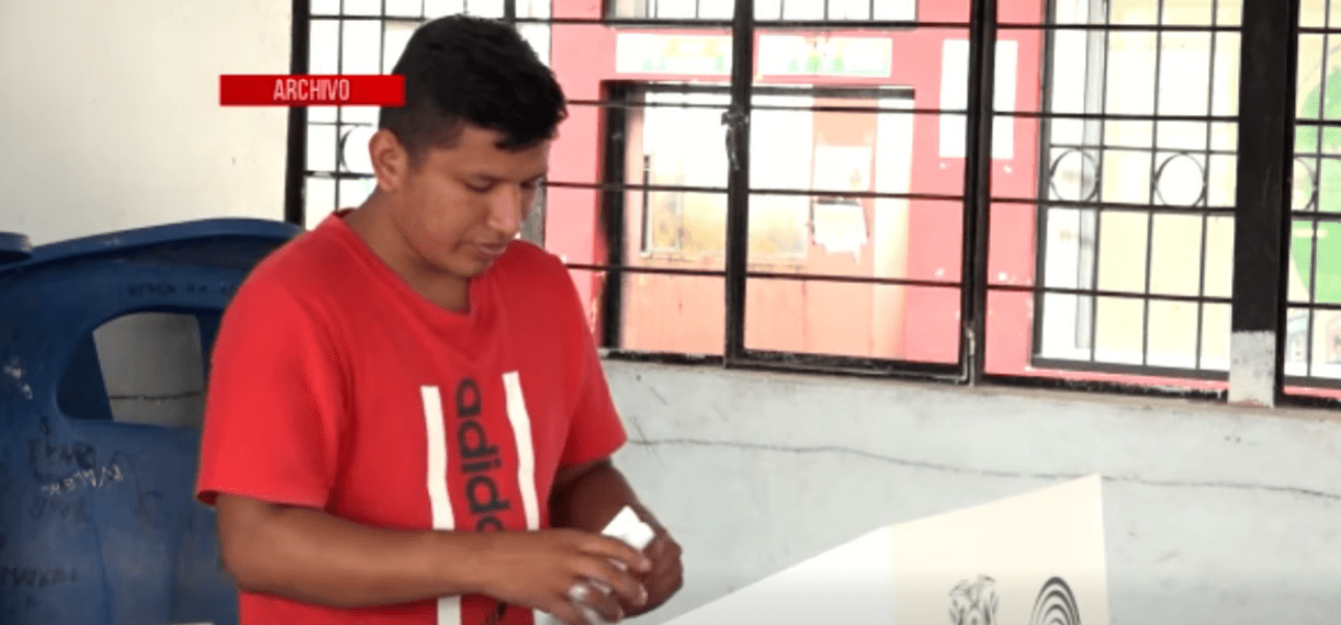 LOS EXPERTOS CONSIDERAN QUE EXISTE UN ATENTADO CONTRA LA DEMOCRACIA