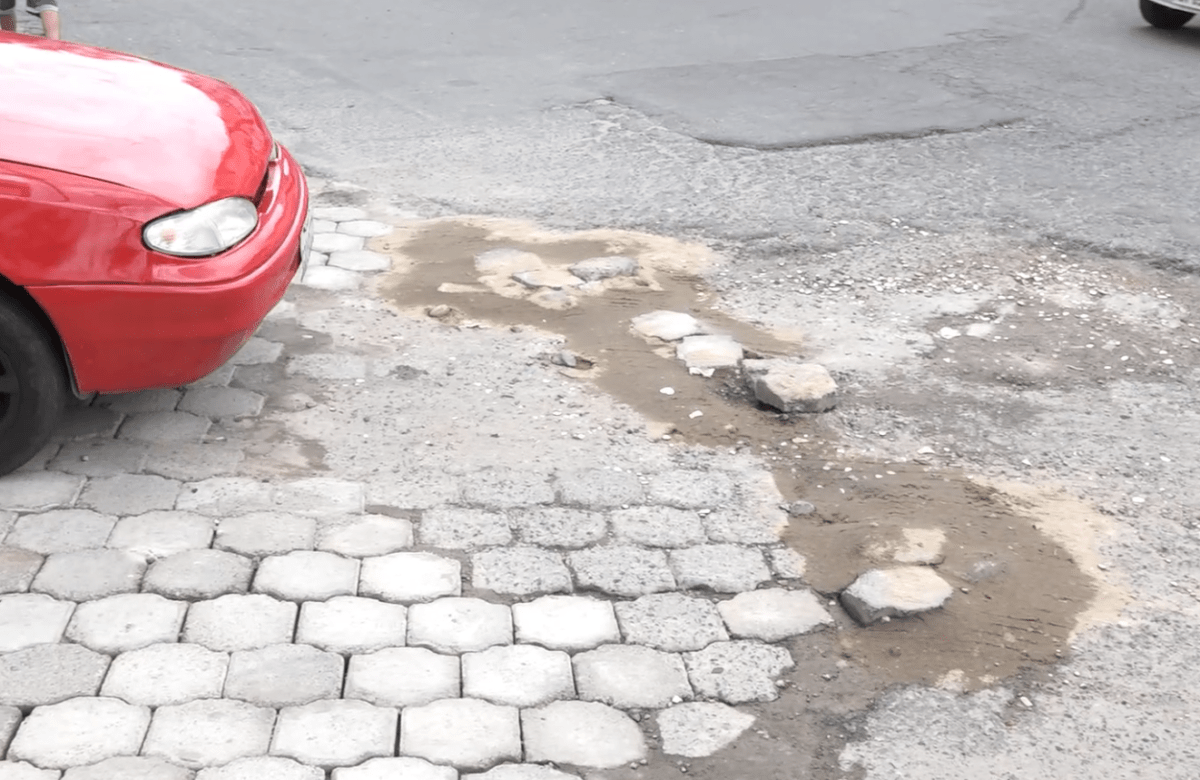 LOS CIUDADANOS PIDEN HACER BUENAS REPARACIONES