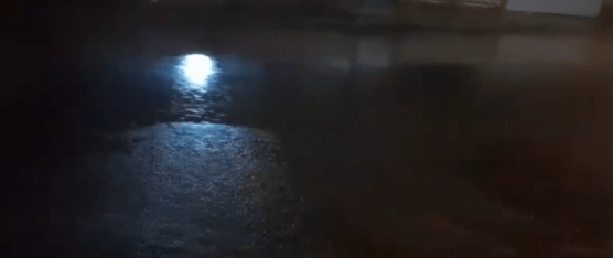 LLUVIA INTENSA VUELVE A COLAPSAR CALLES EN SANTO DOMINGO